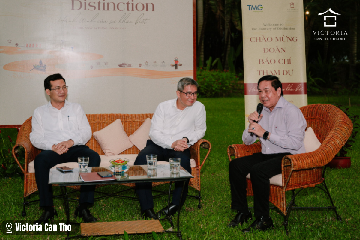Representatives from the leadership of Can Tho, Chau Doc city and TMG's Chairman 